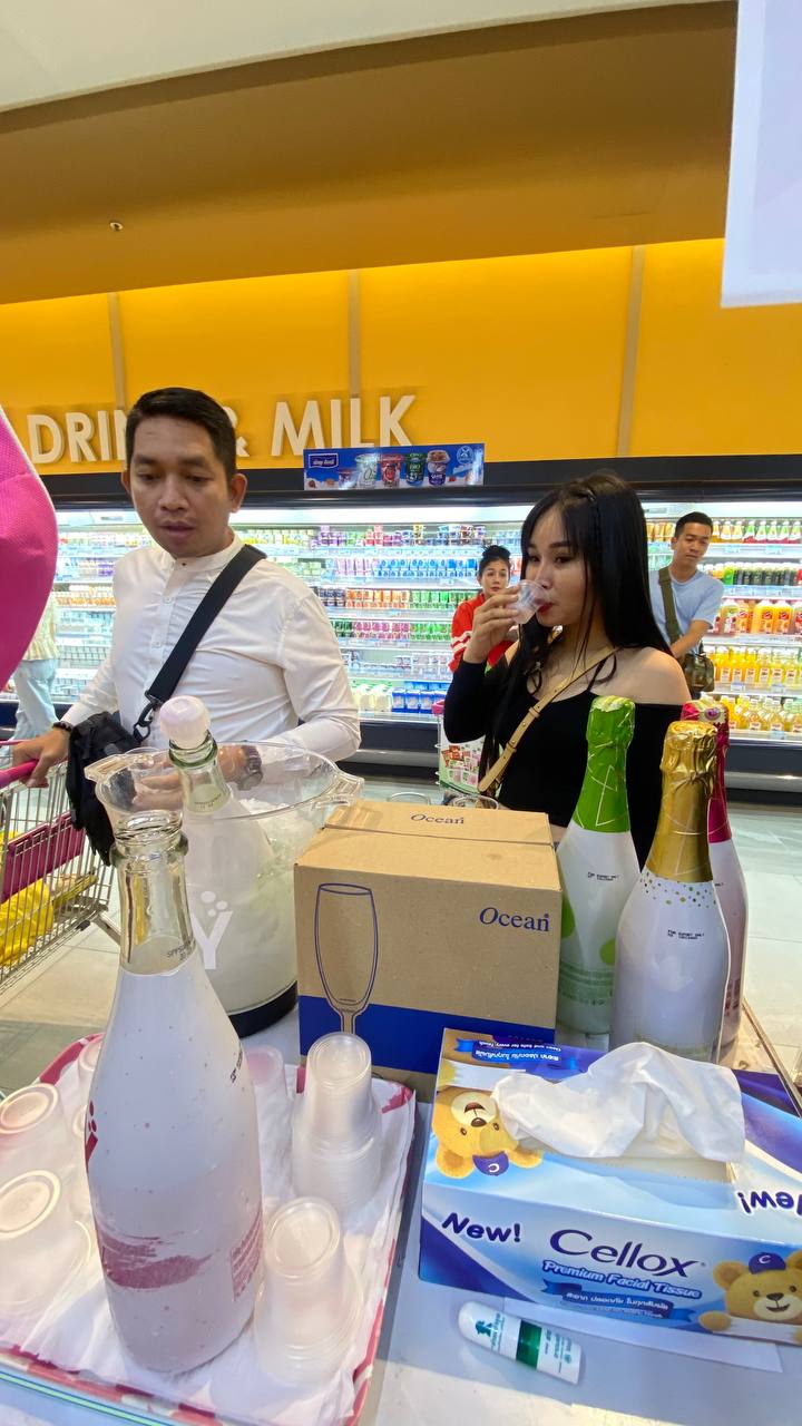 SPY Sparkle Fruit Revolutionizing FMCG Distribution with Da Houg Heng at Makro Cambodia - Image 13